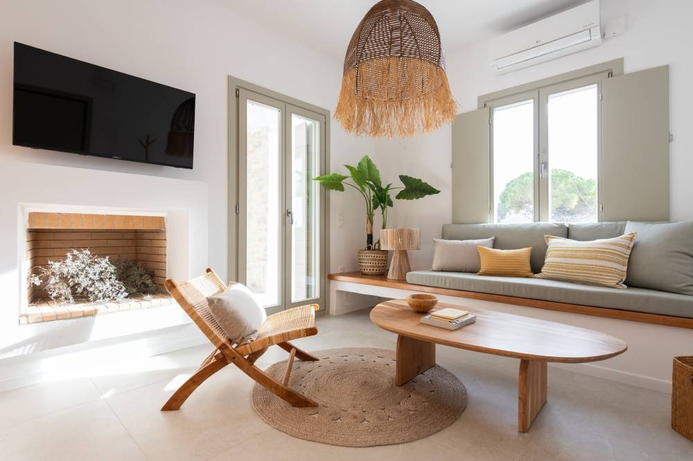 Three-Bedroom Residence with Private Pool & BBQ - Accommodation