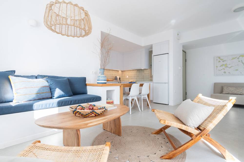 Superior Two-Bedroom Upper Floor Apartment with Sea View - Accommodation